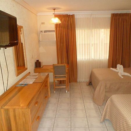 Hotel La Quinta ลาเซย์บา ภายนอก รูปภาพ