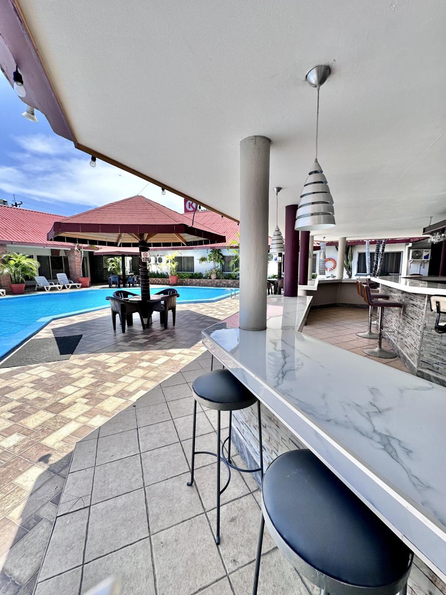 Hotel La Quinta ลาเซย์บา ภายนอก รูปภาพ