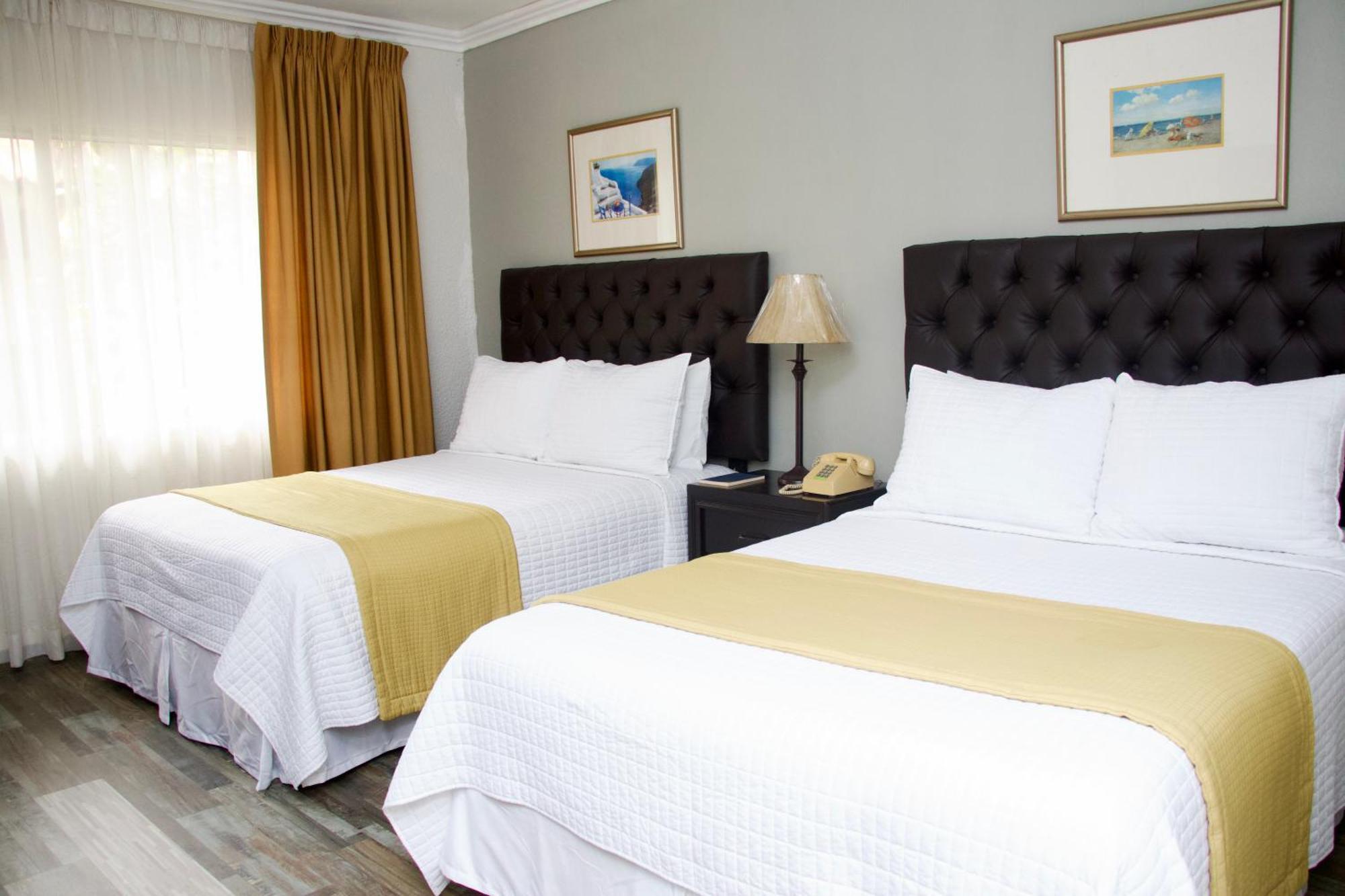 Hotel La Quinta ลาเซย์บา ภายนอก รูปภาพ