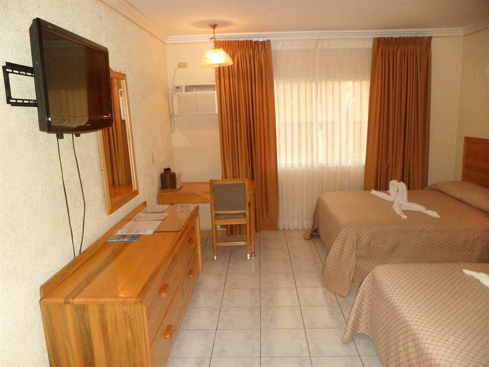 Hotel La Quinta ลาเซย์บา ภายนอก รูปภาพ