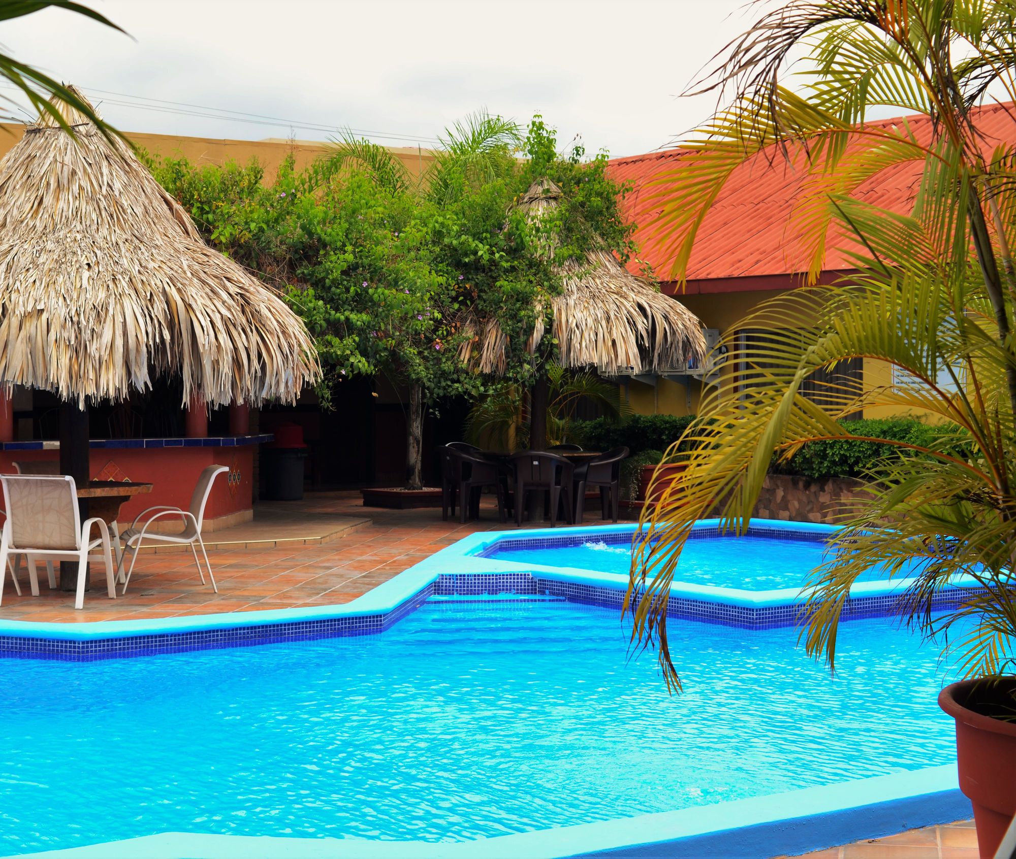 Hotel La Quinta ลาเซย์บา ภายนอก รูปภาพ